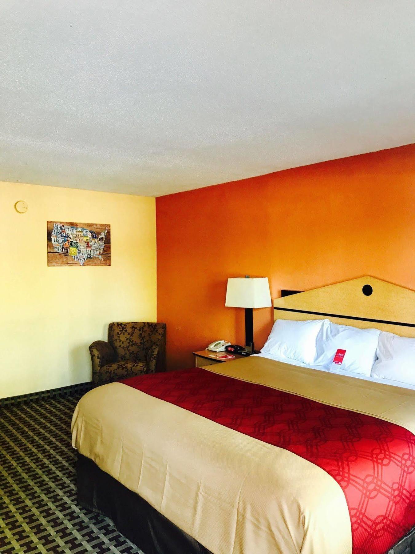Milan Inn & Suites Exterior foto